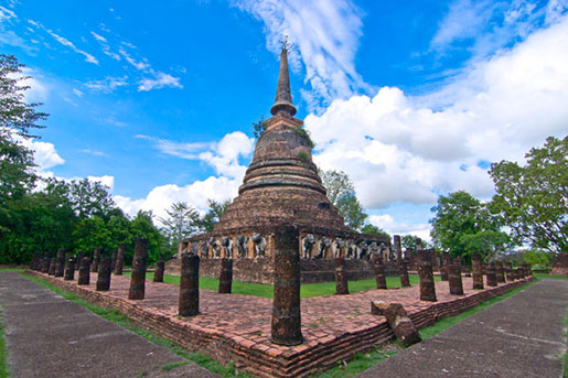 CHEDI WAT CHANG LOM (Elephant Temple)